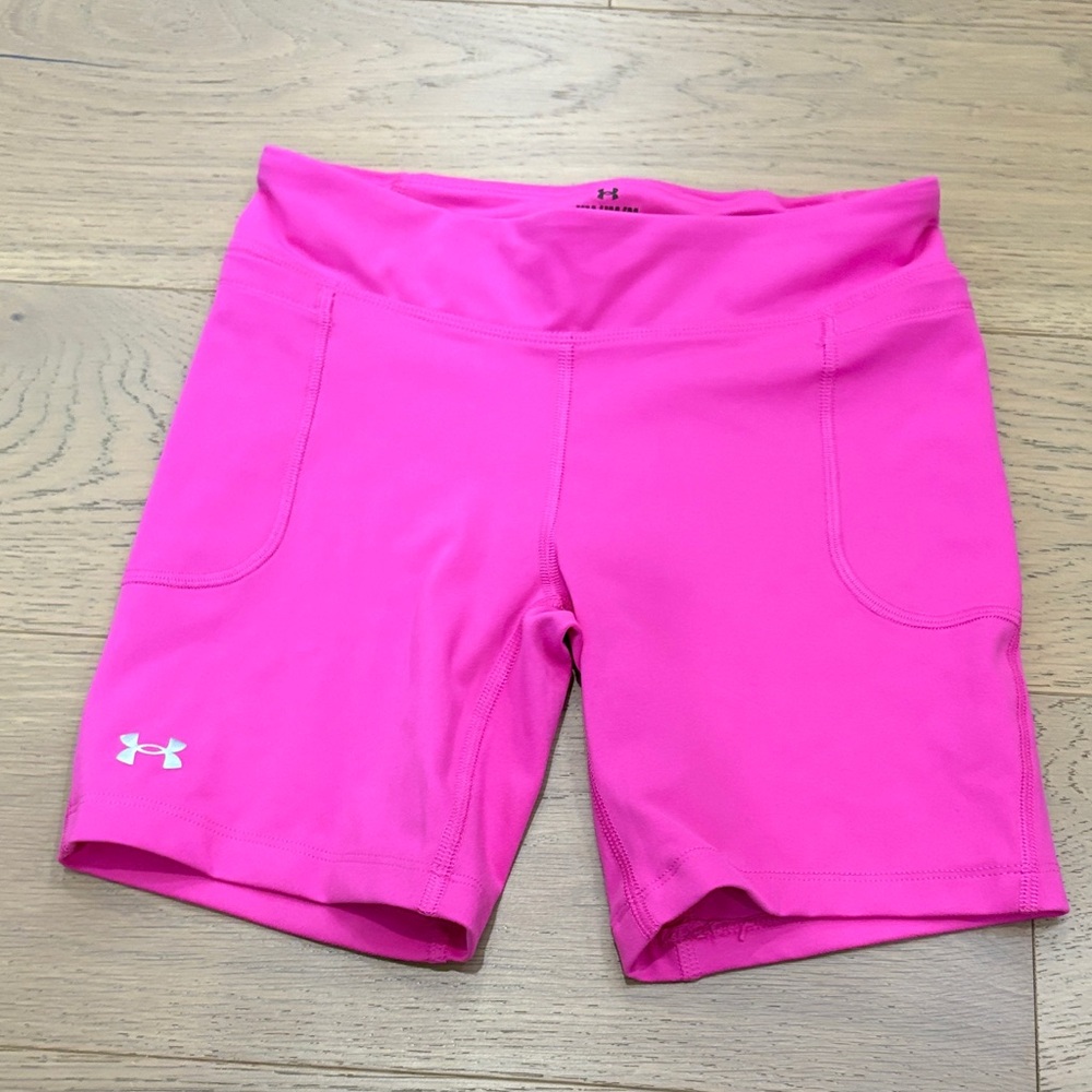 EUC Under Armour Fitted Girls Shorts Size M